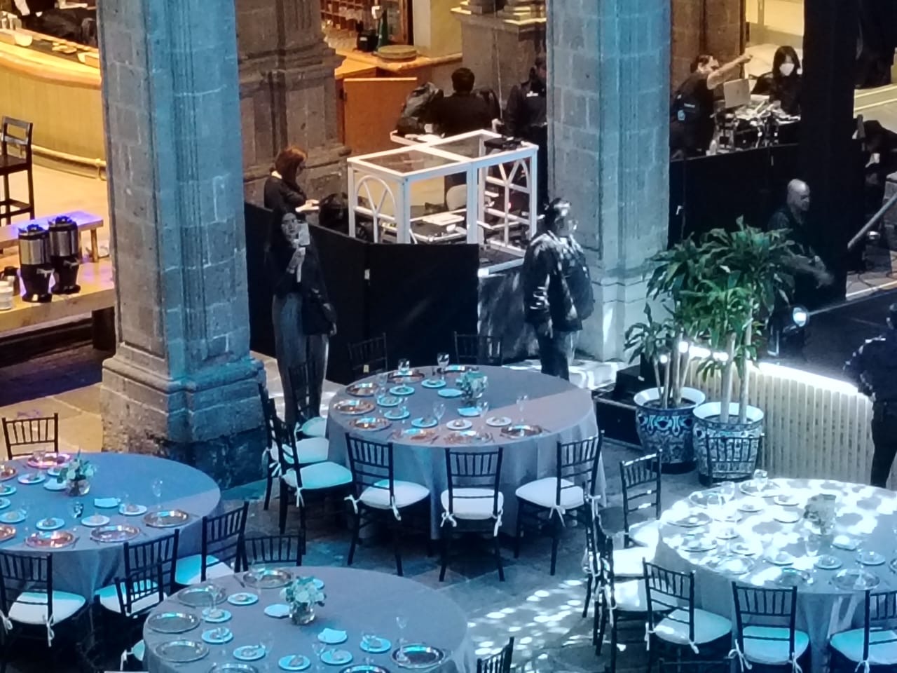 evento social con cabina de interpretación